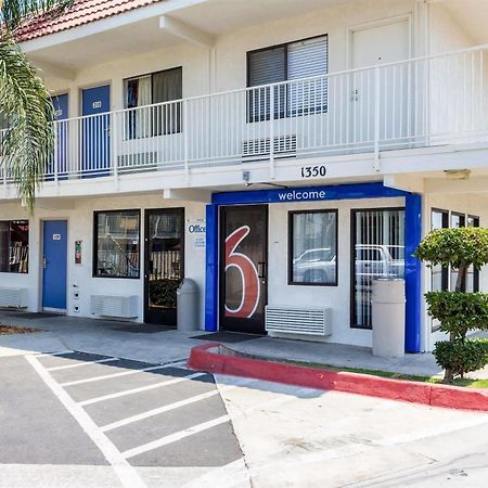 Motel 6-Bakersfield, Ca - Convention Center Exterior foto