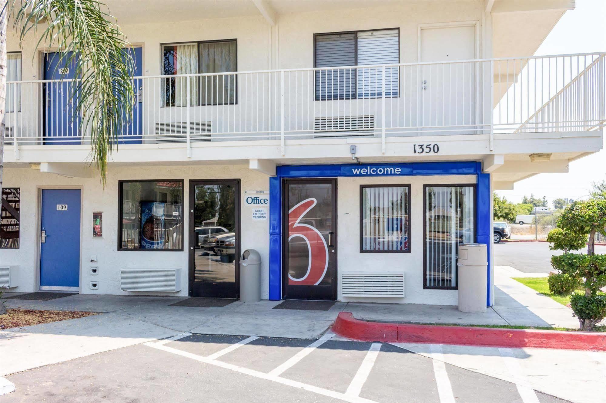 Motel 6-Bakersfield, Ca - Convention Center Exterior foto