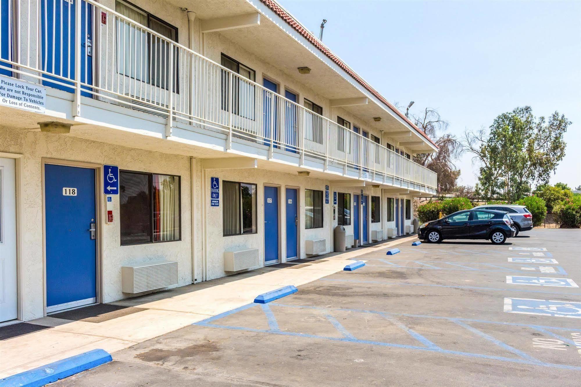 Motel 6-Bakersfield, Ca - Convention Center Exterior foto